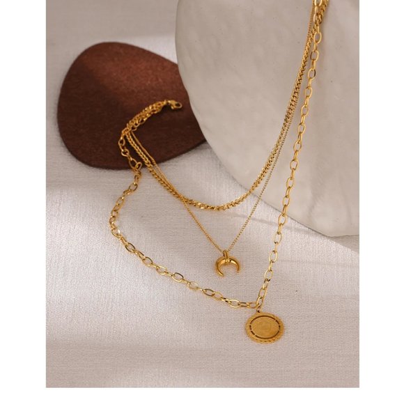 NEW 18K Gold Plated Lion Coin Horn Moon Triple Layer Link Chain Necklace - Picture 8 of 8